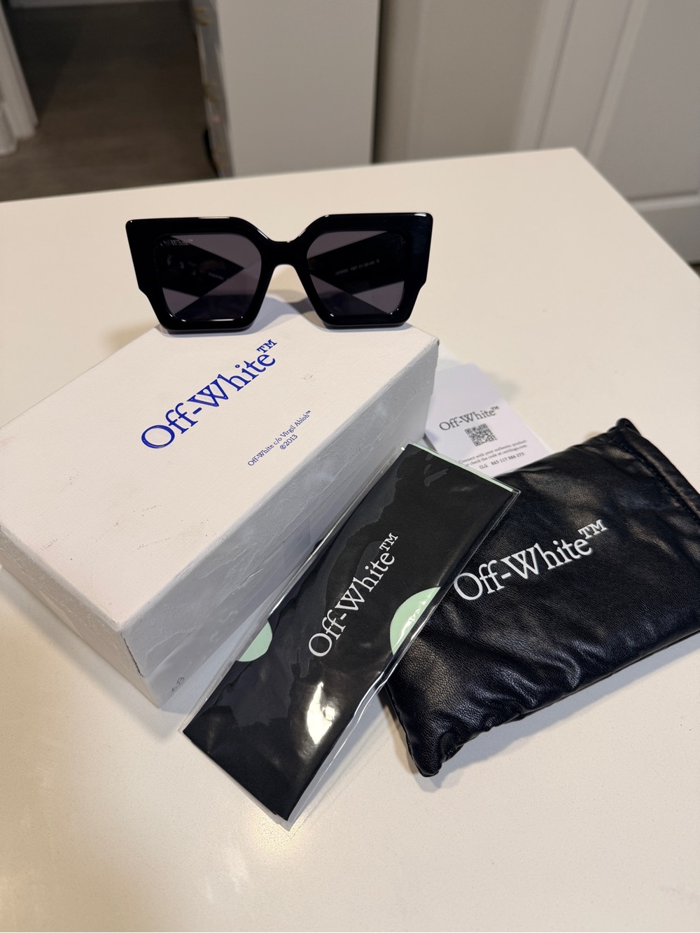 Off White OERI003 Black Oversized Square Sunglasses Gold Logo Made in Italy